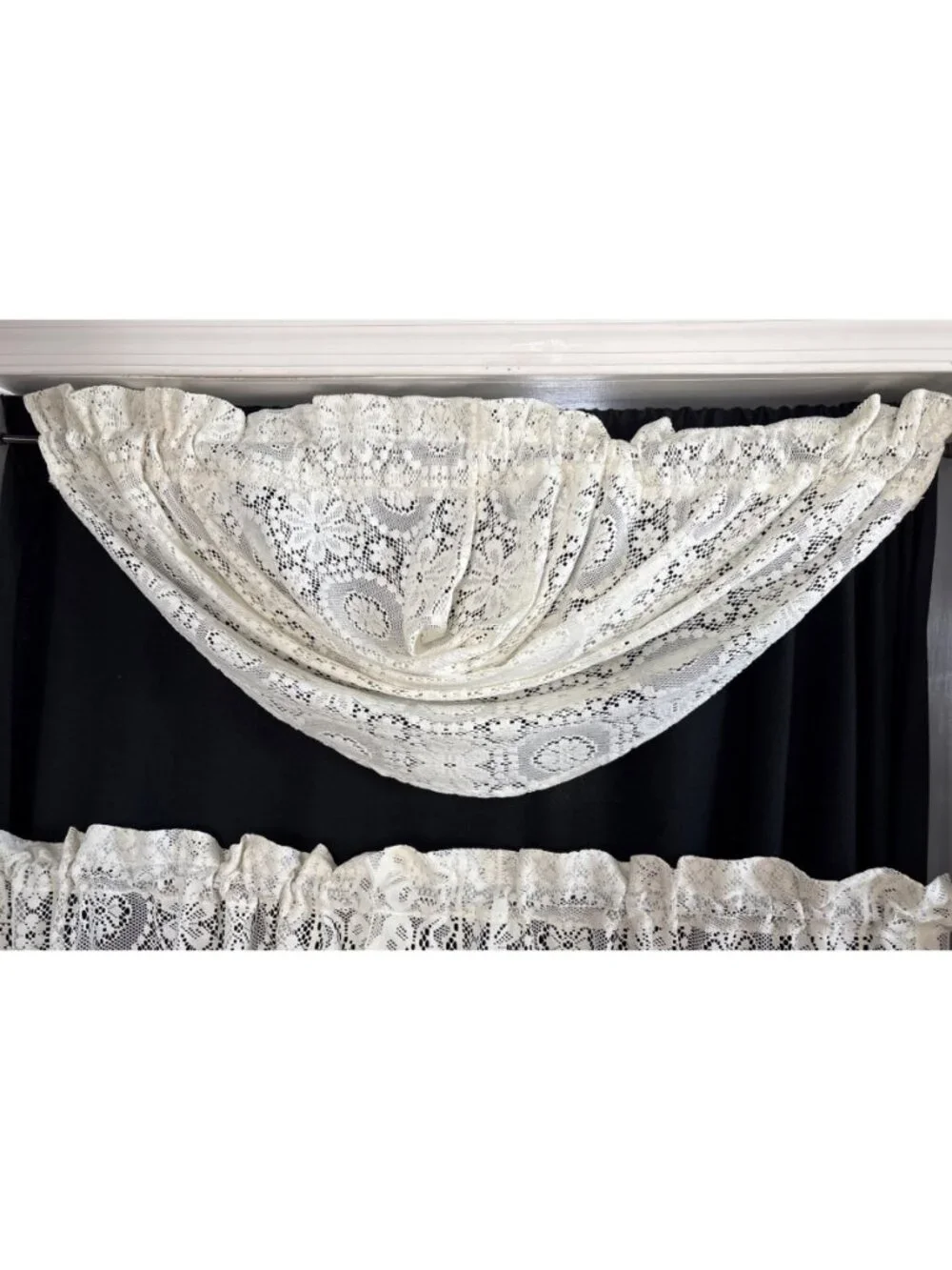 Cream Lace Curtain Set 56